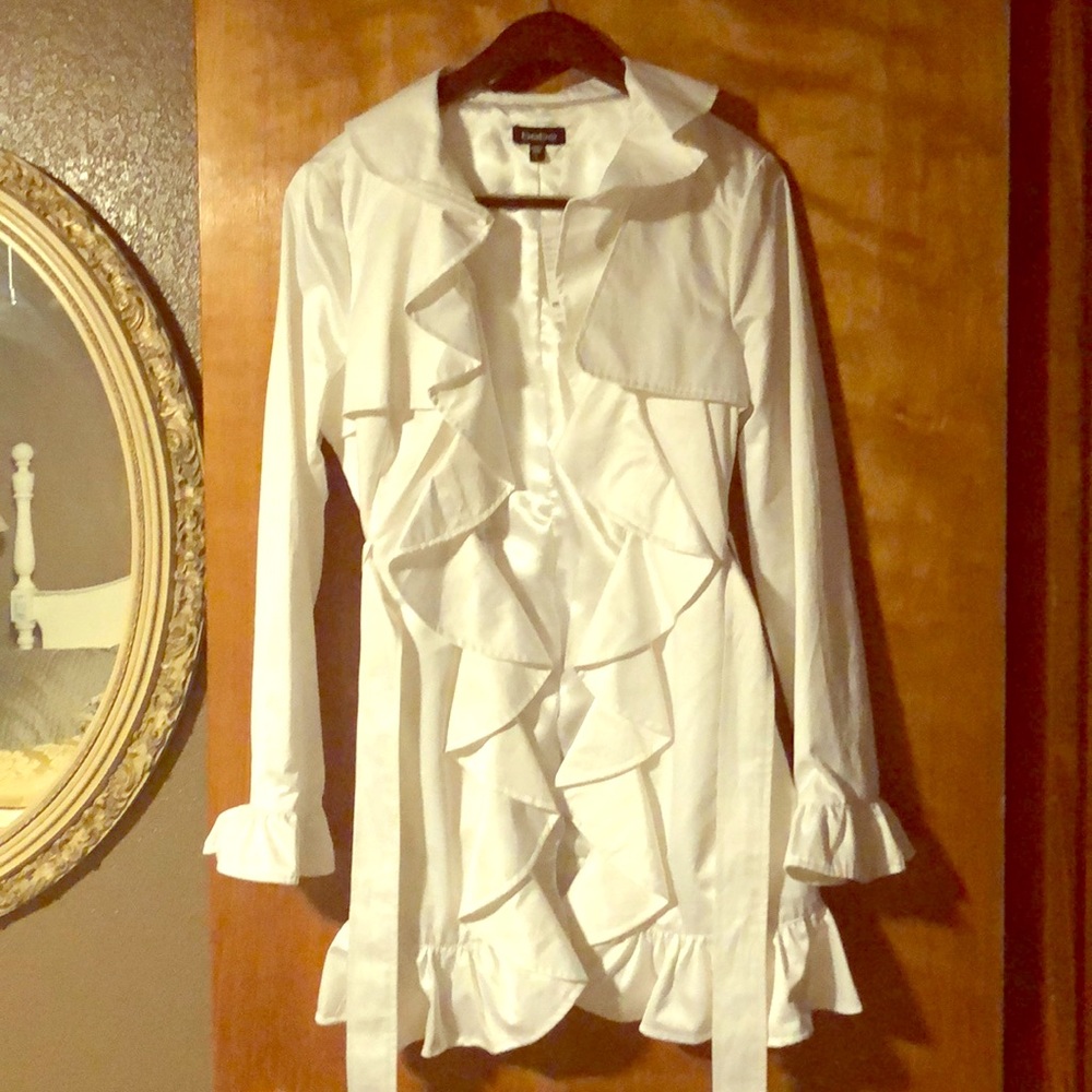 Bebe ruffle trench glamorous bright white satin